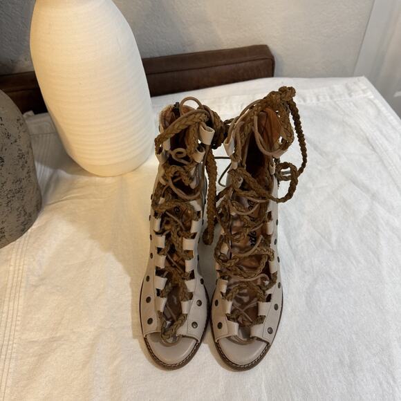 Free People Pember Chunky Heel 7.5 EUC Gladiator Grunge Boho Fairy Fest Rare - Picture 5 of 16